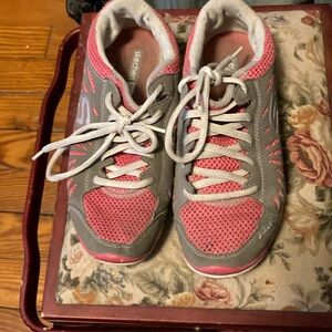 Pink/grey sketchers sneakers, size 5